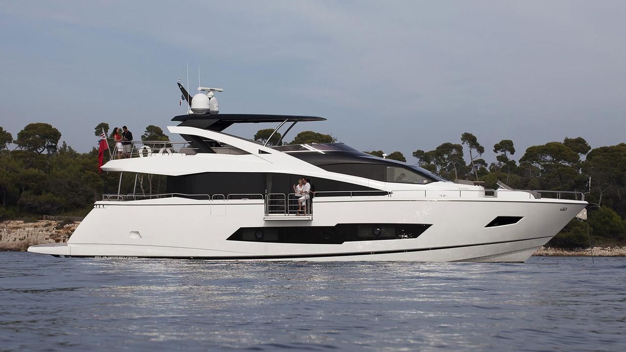  Marquet、YACHTS、海外版超希少レゾネ、新品額付 Sunseeker 86 Yacht (Mk2, 2014 - 2021) | YachtBuyer